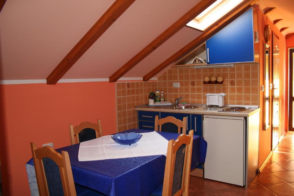Apartments Penovic Kotor Rum bild